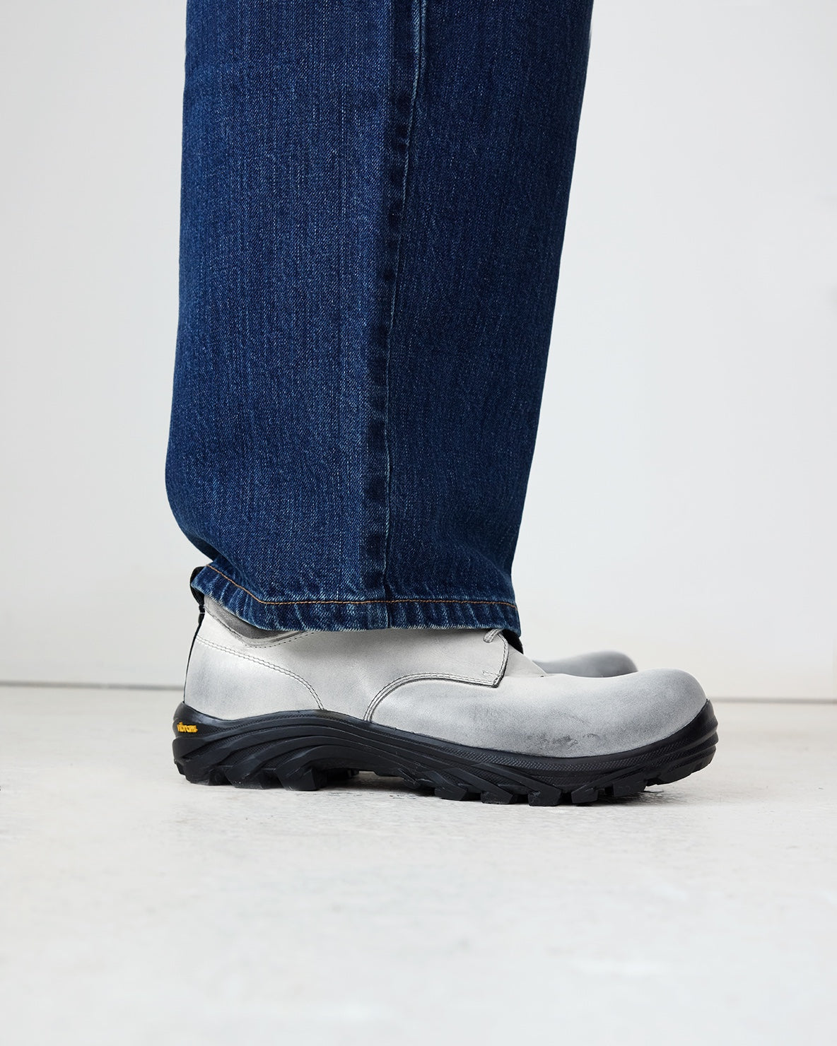 CY x Paracia Non-Safety Shoe