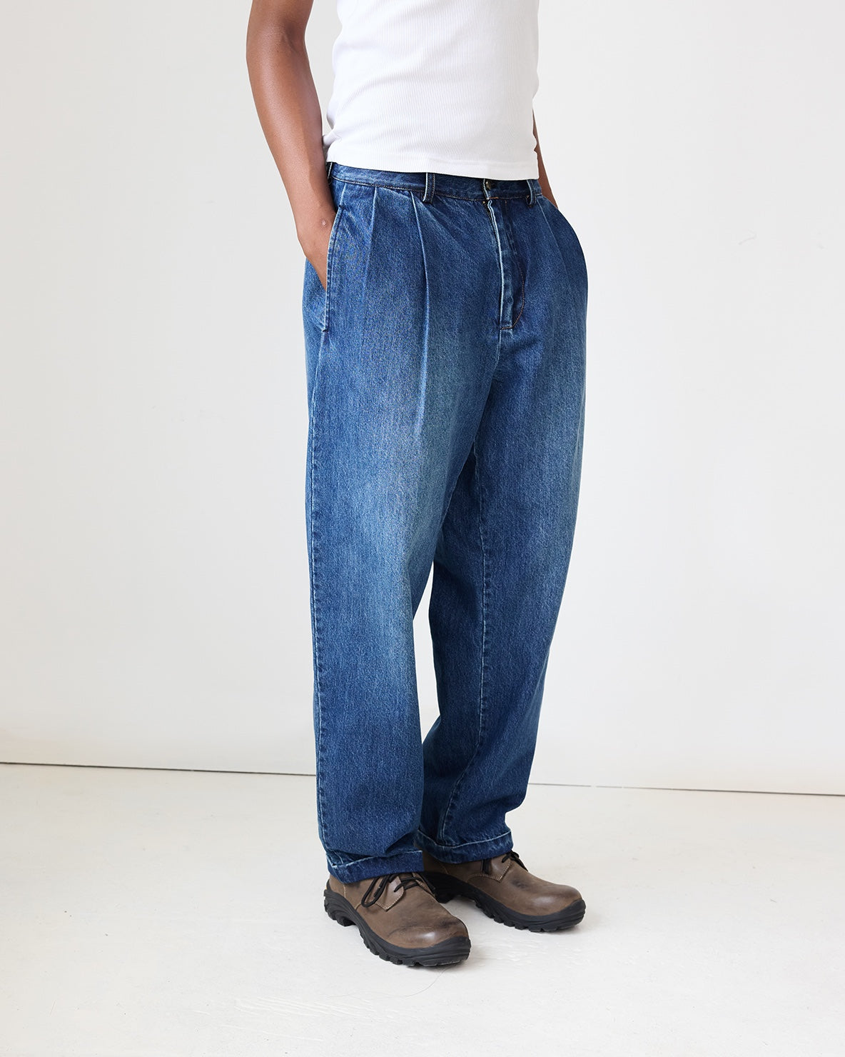 Washed Pleated Jean
