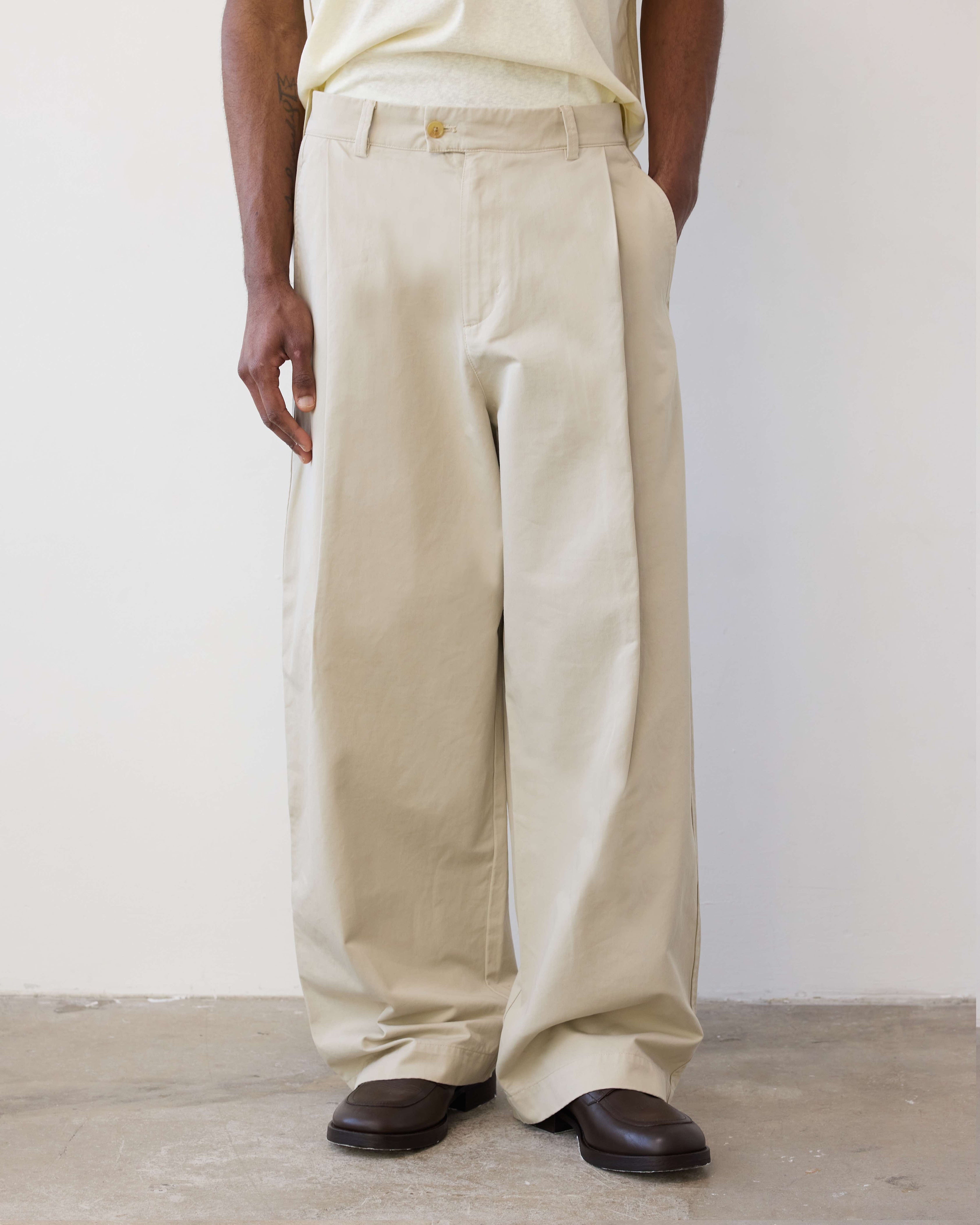Allen Chino — Pale Khaki | Carter Young